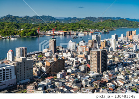《広島県》尾道の街並み全景・千光寺公園展望台の眺望 《広島県》尾道の街並み全景・千光寺公園展望台の眺望 130493548