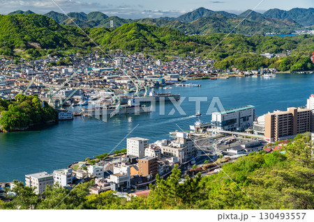 《広島県》尾道の街並み全景・千光寺公園展望台の眺望 130493557