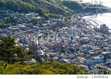 《広島県》尾道の街並み全景・千光寺公園展望台の眺望 130493628