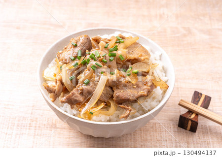 豚焼肉丼 130494137