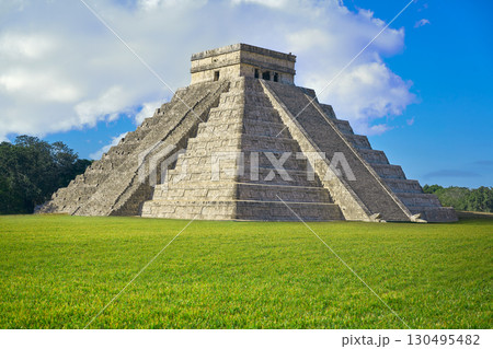 Chichen Itza El Templo Kukulcan temple Chichen Itza El Templo Kukulcan temple 130495482