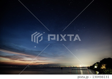 高岡市、雨晴より眺める富山湾の夜明け 130498131