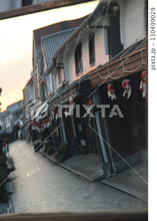 『金魚ちょうちん』白壁の町並み 山口県柳井市観光 『金魚ちょうちん』白壁の町並み 山口県柳井市観光 130499029