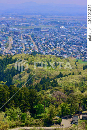 春日山城跡からの眺め・上越市街地(新潟県・上越市) 春日山城跡からの眺め・上越市街地(新潟県・上越市) 130501226