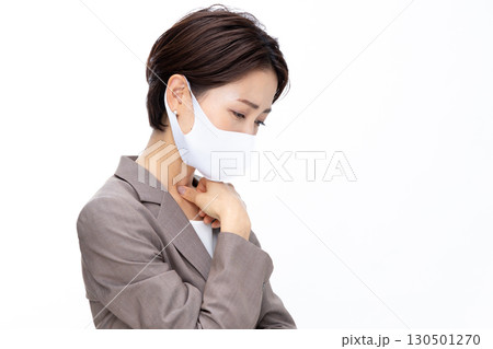 マスク　女性　ビジネス 130501270