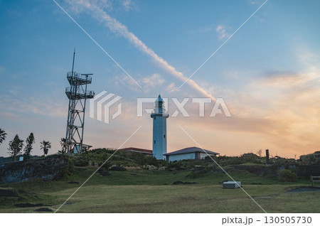 千葉 明け方の野島埼灯台(南房総市) 千葉 明け方の野島埼灯台(南房総市) 130505730