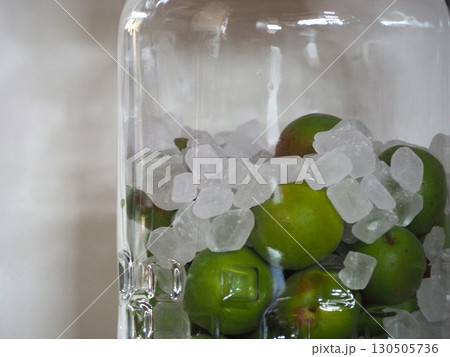 梅仕事 手作り梅酒 梅仕事 手作り梅酒 130505736