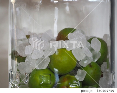 梅仕事 手作り梅酒 梅仕事 手作り梅酒 130505739