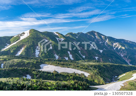 南竜道から見る別山と大屏風　初夏の白山御前峰登山（トンビ岩コース） 130507328
