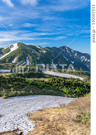 南竜道から見る別山と大屏風 初夏の白山御前峰登山(トンビ岩コース) 南竜道から見る別山と大屏風 初夏の白山御前峰登山(トンビ岩コース) 130507333