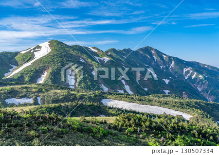 南竜道から見る別山と大屏風　初夏の白山御前峰登山（トンビ岩コース） 130507334