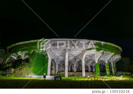 新潟県佐渡市相川北沢町　佐渡金山の選鉱所の遺構である北沢浮遊選鉱場のシックナーライトアップ 130510216