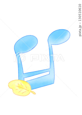 落ち葉の付いた音符 130510610