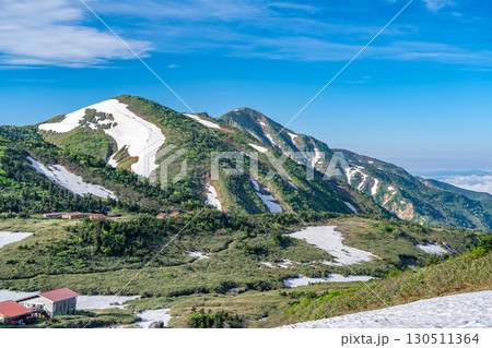 トンビ岩コースの雪渓から見る別山と大屛風 初夏の白山御前峰登山 トンビ岩コースの雪渓から見る別山と大屛風 初夏の白山御前峰登山 130511364