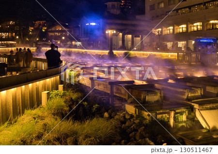 草津温泉湯畑のライトアップ 130511467
