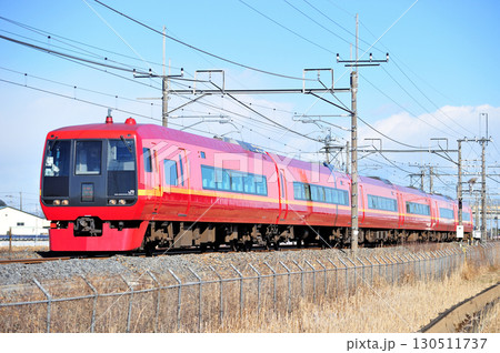東北本線　栗橋ー東鷲宮　JR東日本　253系1000番台　OM-N02編成（大宮）　日光　きぬがわ 130511737