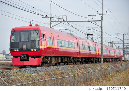 東北本線　栗橋ー東鷲宮　JR東日本　253系1000番台　OM-N01編成（大宮）　日光　きぬがわ 130511740