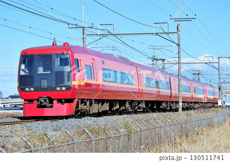 東北本線　栗橋ー東鷲宮　JR東日本　253系1000番台　OM-N01編成（大宮）　日光　きぬがわ 130511741