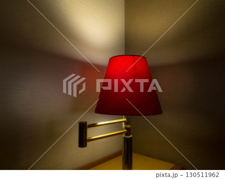 赤いルームランプ 赤いルームランプ 130511962