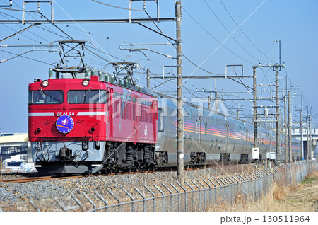 東北本線　栗橋ー東鷲宮　JR東日本　EF81-98（田端）＋E26系（尾久）　カシオペア 130511964