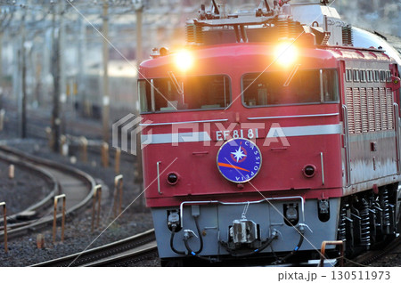 東北本線 尾久-赤羽 JR東日本 EF81-81(田端)+E26系(尾久) カシオペア 東北本線 尾久-赤羽 JR東日本 EF81-81(田端)+E26系(尾久) カシオペア 130511973