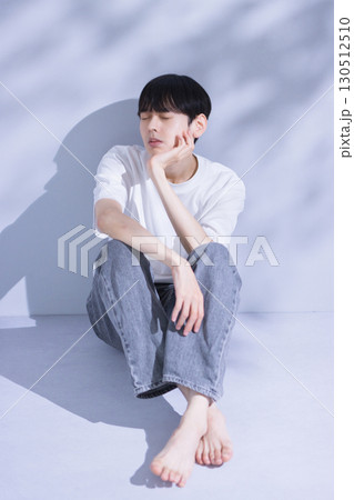 20代男性のビューティーイメージ ポートレート 20代男性のビューティーイメージ ポートレート 130512510