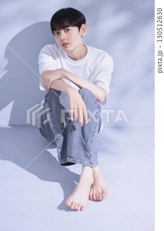 20代男性のビューティーイメージ ポートレート 20代男性のビューティーイメージ ポートレート 130512630