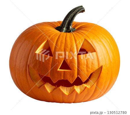 ハロウィン（オレンジ色のカボチャ）ジャック・オー・ランタン（Jack-o'-Lantern） 130512780