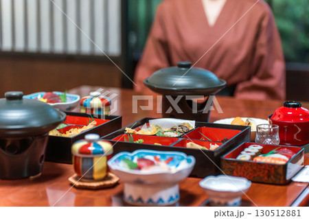 温泉旅館・旅館での食事・部屋食・夕食 温泉旅館・旅館での食事・部屋食・夕食 130512881
