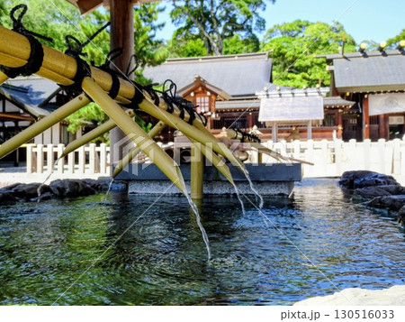 籠神社手水場 130516033