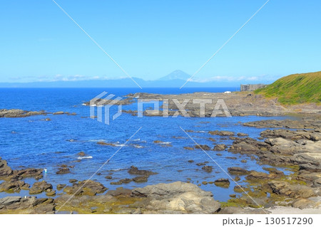 三浦半島から望む富士山 三浦半島から望む富士山 130517290