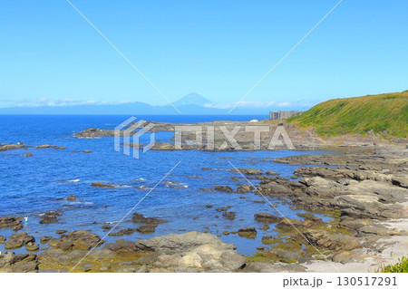 三浦半島から望む富士山 三浦半島から望む富士山 130517291