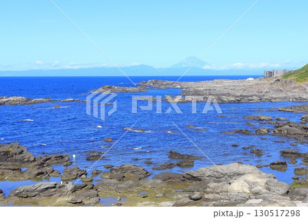 三浦半島から望む富士山 三浦半島から望む富士山 130517298