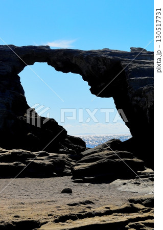 城ヶ島の馬の背洞門 130517731