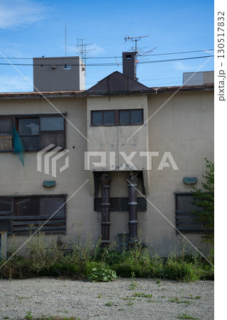 古い集合住宅 130517832