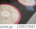 円形の不思議な蓋 130517841