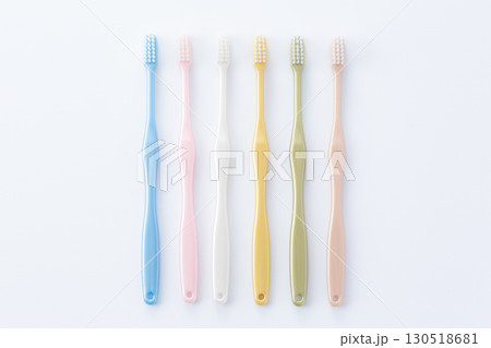 新品の歯ブラシ 新品の歯ブラシ 130518681