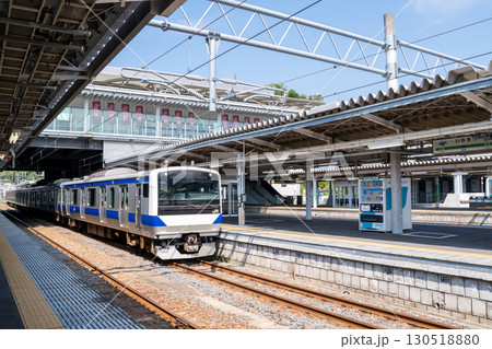 【いわき駅】発車を待つ常磐線の普通列車 【いわき駅】発車を待つ常磐線の普通列車 130518880