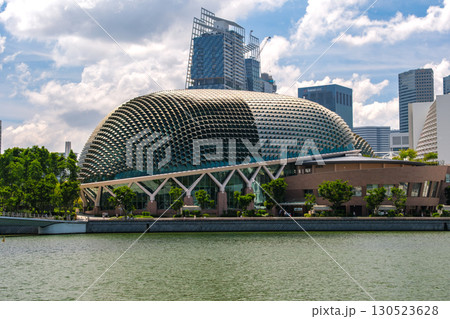 シンガポールの劇場、エスプラネード・シアターズ・オン・ザ・ベイ 130523628