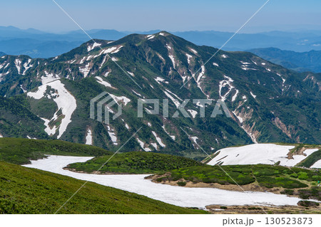 白山御前峰の奥宮登拝道から見る別山　初夏の白山御前峰登山 130523873