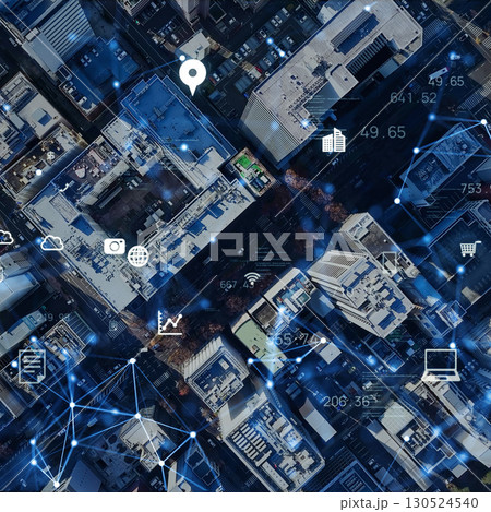 現代都市真俯瞰空撮と通信ネットワークのバナー・広告向け正方形ビジュアル 現代都市真俯瞰空撮と通信ネットワークのバナー・広告向け正方形ビジュアル 130524540