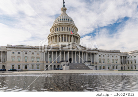 The iconic United States Capitol building, an emblem of American democracy 130527812
