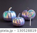 メタリックなカボチャとキャンディ　ハロウィンイメージ 130528819