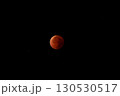 幻想的に輝く赤い月　本日日本で撮影された皆既月食の夜空写真 130530517