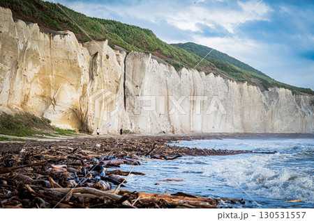 北海道・滝瀬海岸の昼の美しい海岸風景 北海道・滝瀬海岸の昼の美しい海岸風景 130531557