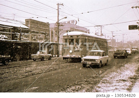 昭和43年 雪の横浜市電 弘明寺線廃止の頃 横浜市 神奈川県 記録写真 昭和43年 雪の横浜市電 弘明寺線廃止の頃 横浜市 神奈川県 記録写真 130534820