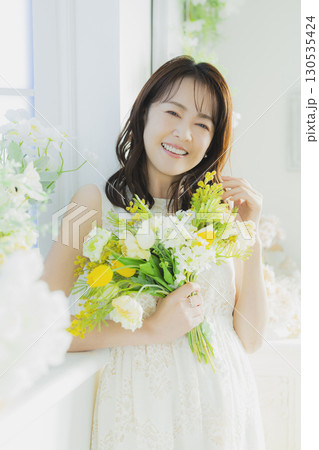 可愛い40代女性 130535424