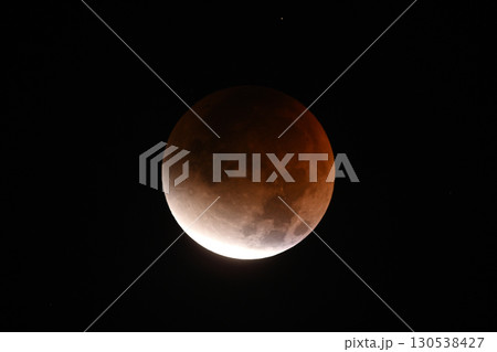 皆既月食前・部分食 130538427