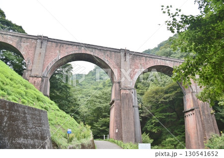 旧碓氷線のシンボルのめがね橋 旧碓氷線のシンボルのめがね橋 130541652