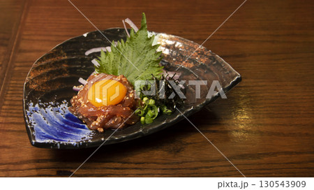 鮪のユッケ 鮪のユッケ 130543909